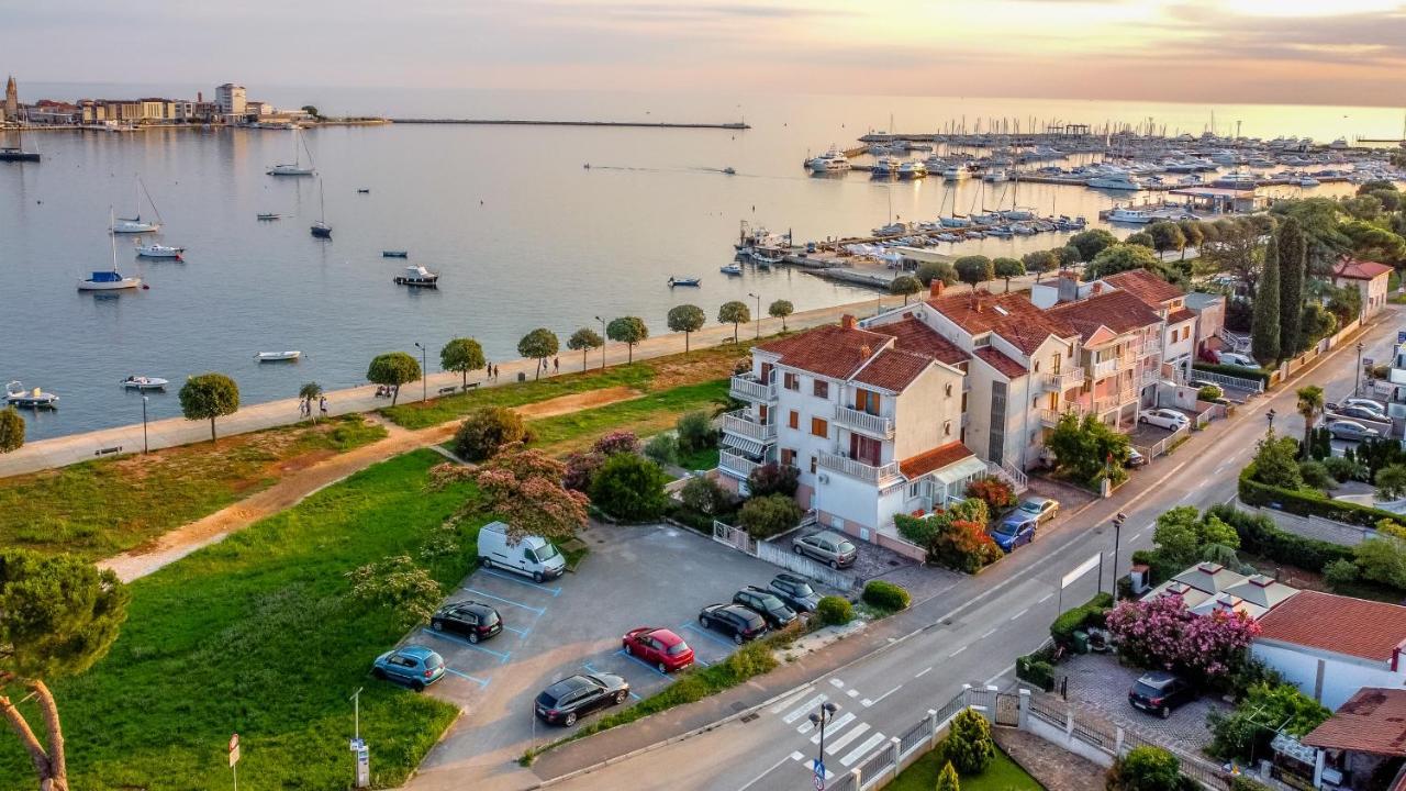 Villa Umag Seafront Exteriör bild
